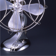 B22 / 流線型の扇風機