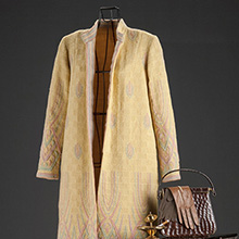 D24 / 幾何学模様のレディース・ウール・コート